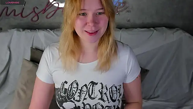 Snapshot of Amy_Kimberlly chatting on September 21, 12:01 am Amy Kimberlly online show from September 21, 12:01 am