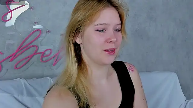 Snapshot of Amy_Kimberlly chatting on September 30, 12:15 am Amy Kimberlly online show from September 30, 12:15 am