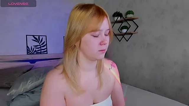 Snapshot of Amy_Kimberlly chatting on October 6, 12:08 am Amy Kimberlly online show from October 6, 12:08 am