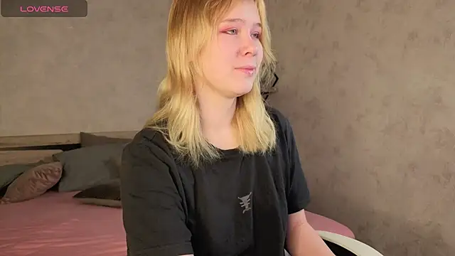 Snapshot of Amy_Kimberlly chatting on November 10, 12:20 am Amy Kimberlly online show from November 10, 12:20 am