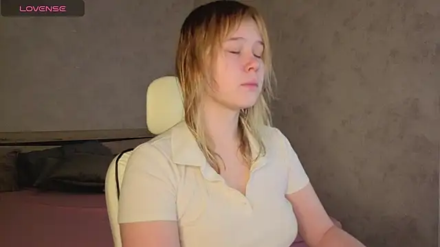 Snapshot of Amy_Kimberlly chatting on November 12, 11:58 pm Amy Kimberlly online show from November 12, 11:58 pm