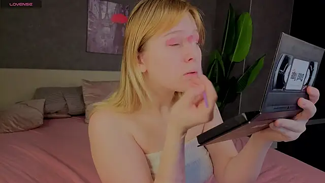 Snapshot of Amy_Kimberlly chatting on November 27, 12:13 am Amy Kimberlly online show from November 27, 12:13 am