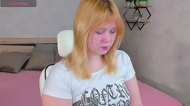 Snapshot of Amy_Kimberlly chatting on November 29, 7:11 am Amy Kimberlly online show from November 29, 7:11 am