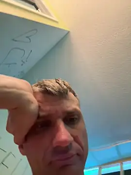 Snapshot of sexyhotstud12 chatting on February 26, 3:10 am sexyhotstud12 online show from February 26, 3:10 am