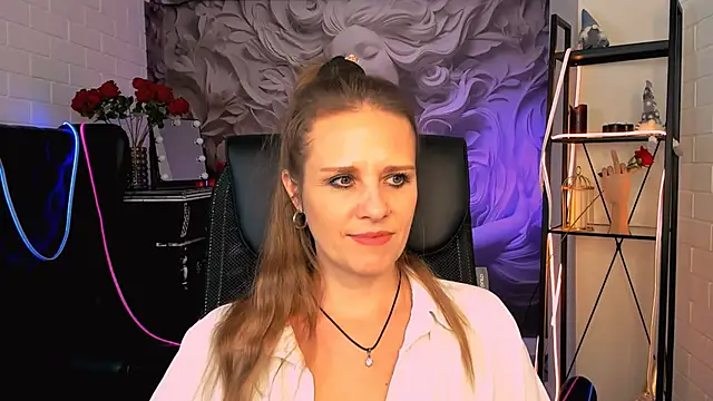 EmiliaBedy online show from March 5, 12:11 pm