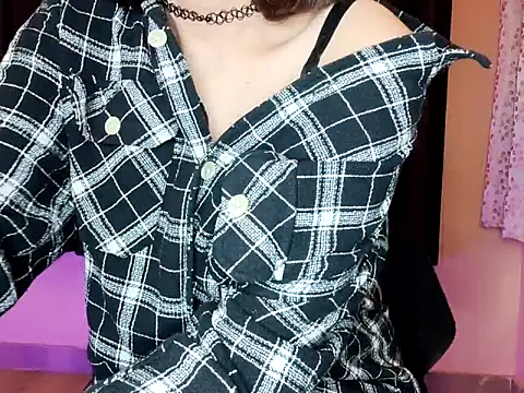 Snapshot of Aapsara_ chatting on February 6, 4:36 pm Aapsara online show from February 6, 4:36 pm