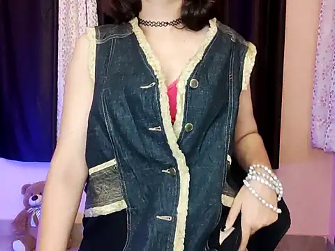 Snapshot of Aapsara_ chatting on February 23, 4:35 pm Aapsara online show from February 23, 4:35 pm