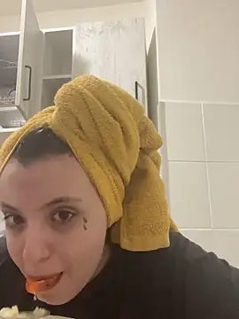 bunnythetailor online show from February 7, 7:06 pm