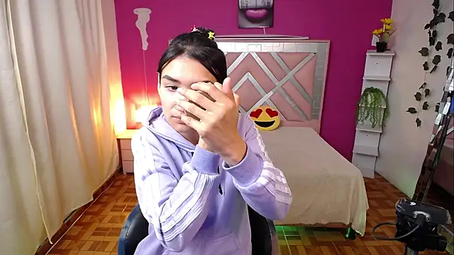 Sofii cutee online show from March 14, 2:30 pm