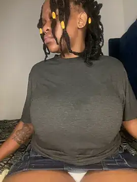 Boneca25 online show from January 11, 9:58 am