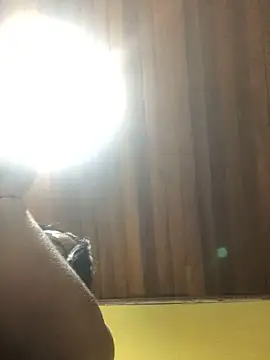 Snapshot of indiazinha69_ chatting on March 7, 10:29 pm indiazinha69 online show from March 7, 10:29 pm