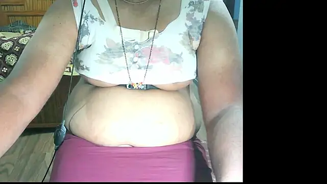 Snapshot of Leelasissy chatting on August 1, 4:39 pm Leelasissy online show from August 1, 4:39 pm