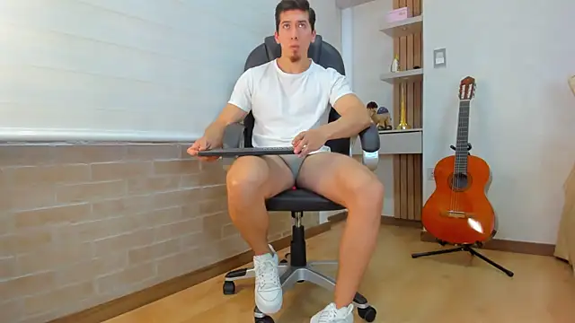 Tombarden online show from March 12, 7:42 pm