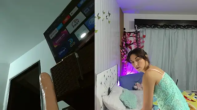 Snapshot of vicky__skinny_1 chatting on March 2, 10:35 am vicky skinny 1 online show from March 2, 10:35 am