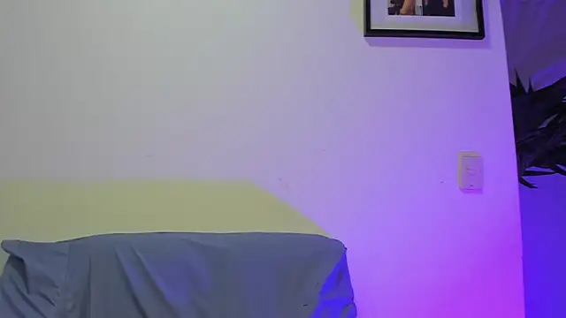 Snapshot of vicky__skinny_1 chatting on March 8, 12:09 pm vicky skinny 1 online show from March 8, 12:09 pm