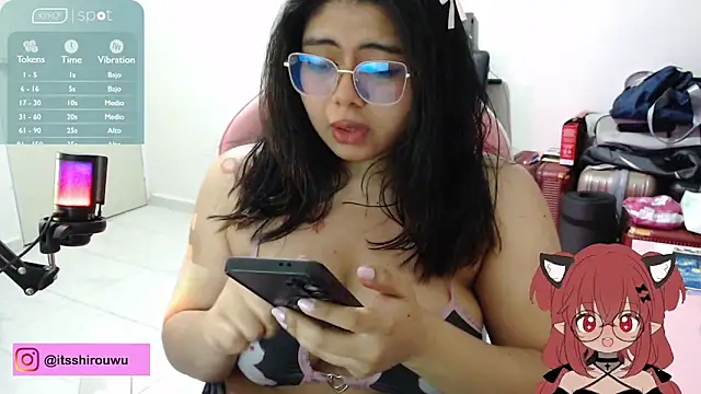 Snapshot of its-shiro chatting on June 21, 4:48 am its-shiro online show from June 21, 4:48 am
