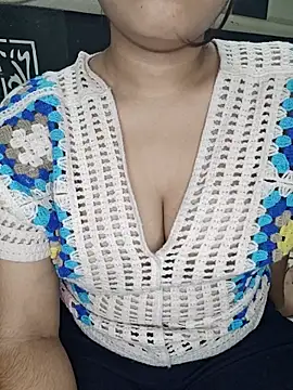 JANVI MISHRA1 online show from June 4, 7:31 pm