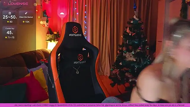 Snapshot of deathmistress chatting on February 1, 8:51 pm deathmistress online show from February 1, 8:51 pm