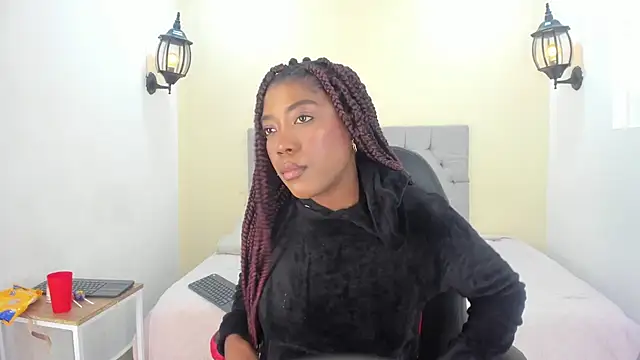 Snapshot of Dakkota_Fox chatting on November 12, 8:30 pm Dakkota Fox online show from November 12, 8:30 pm