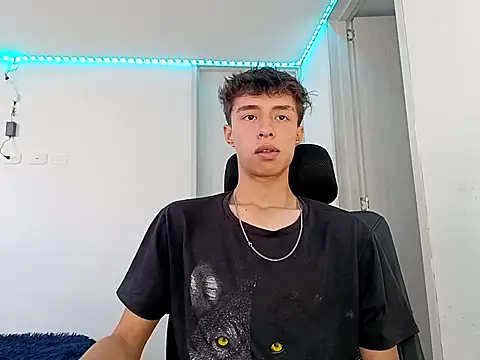 Juanmres online show from September 30, 7:41 pm