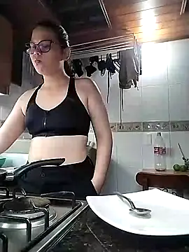 Vale Saenzz online show from February 26, 1:11 am