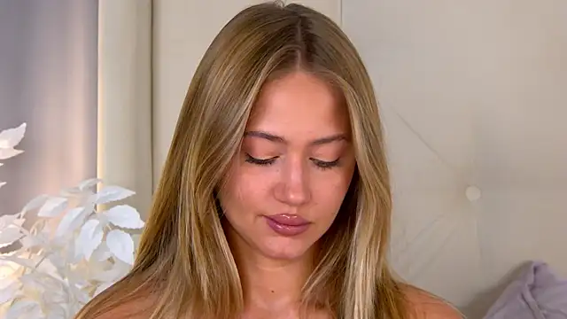 ur wet dreams online show from September 28, 1:27 pm