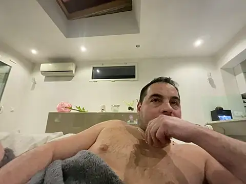 justeqqun online show from January 18, 5:28 pm