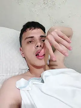 xxaviermendez online show from October 1, 12:38 am