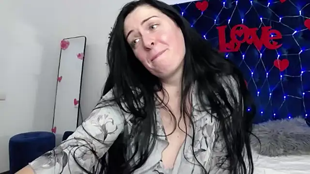 Snapshot of JacquelineElle chatting on February 15, 9:37 pm JacquelineElle online show from February 15, 9:37 pm