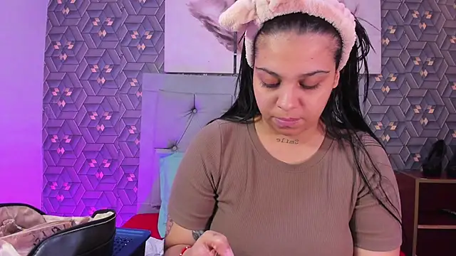 Emily rivera78 online show from February 25, 6:39 pm