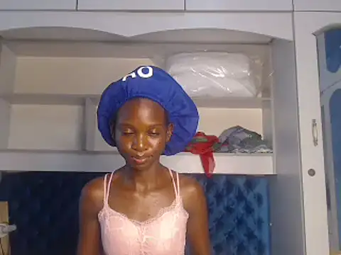 YoungDiva69 online show from February 19, 9:17 am