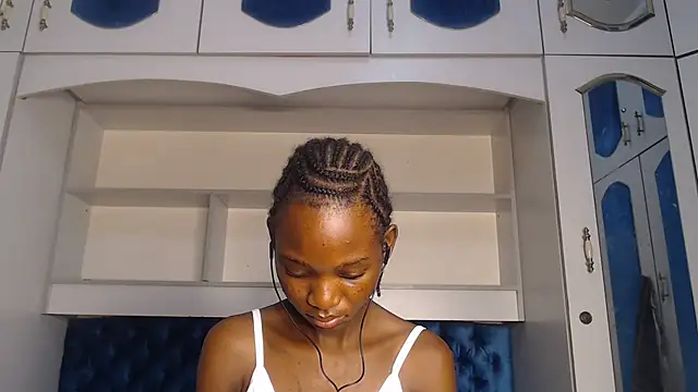 YoungDiva69 online show from February 28, 3:48 pm