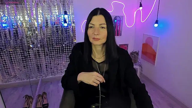 MonicaCheerful online show from February 8, 5:50 pm