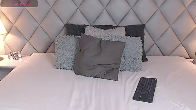 Snapshot of LalyCastro chatting on March 6, 8:16 pm LalyCastro online show from March 6, 8:16 pm