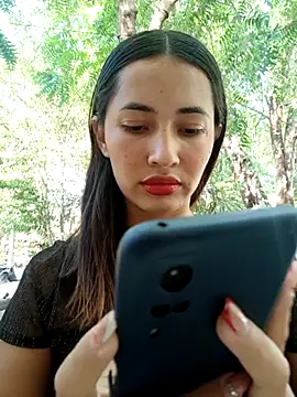 Snapshot of -Nicol chatting on July 10, 9:50 pm -Nicol online show from July 10, 9:50 pm
