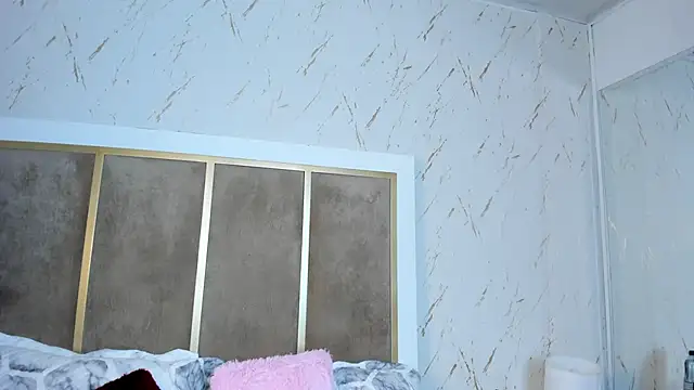 IsabelaWoods online show from March 9, 4:27 am