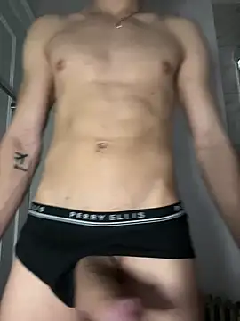 Snapshot of gabriel_antonio21 chatting on February 7, 8:11 am gabriel antonio21 online show from February 7, 8:11 am