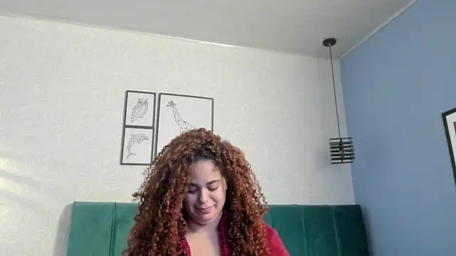 Snapshot of ninna_curly chatting on June 5, 12:17 am ninna curly online show from June 5, 12:17 am