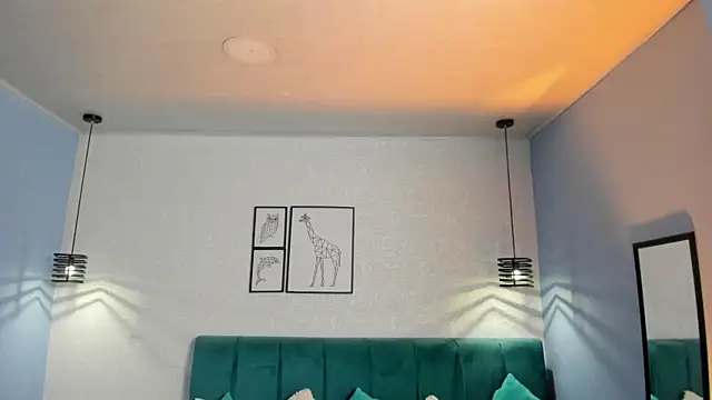 Snapshot of ninna_curly chatting on July 6, 3:36 am ninna curly online show from July 6, 3:36 am