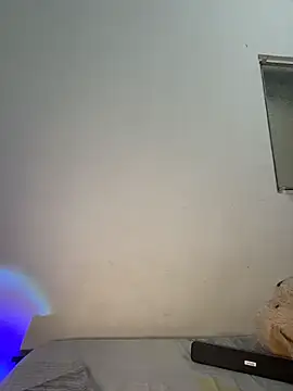 Snapshot of Santiago-Thompson chatting on November 17, 10:48 pm Santiago-Thompson online show from November 17, 10:48 pm