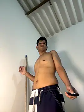 Snapshot of Santiago-Thompson chatting on December 5, 6:15 pm Santiago-Thompson online show from December 5, 6:15 pm