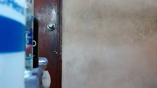 Snapshot of nakedlima chatting on April 9, 6:19 am nakedlima online show from April 9, 6:19 am