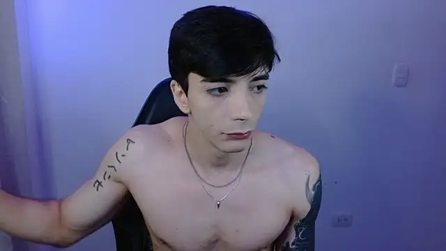 H3ll B0I online show from March 15, 7:47 am