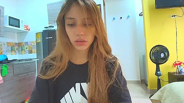 Alaiapink online show from April 30, 3:18 pm