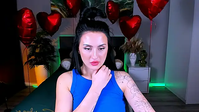 Snapshot of EmiliaBeynard chatting on March 10, 4:57 pm EmiliaBeynard online show from March 10, 4:57 pm