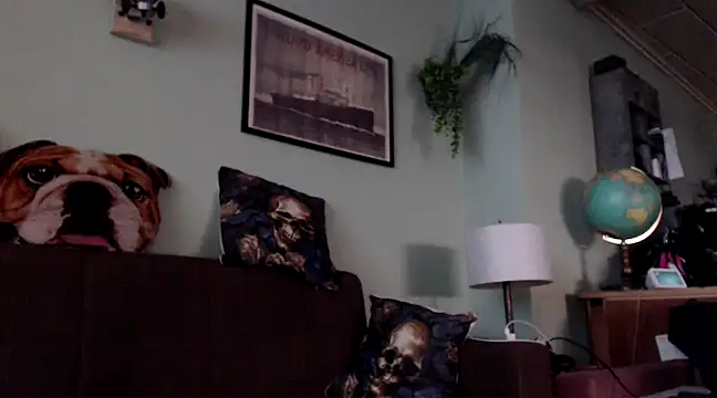 Astrid-Gilbert online show from March 2, 9:42 am