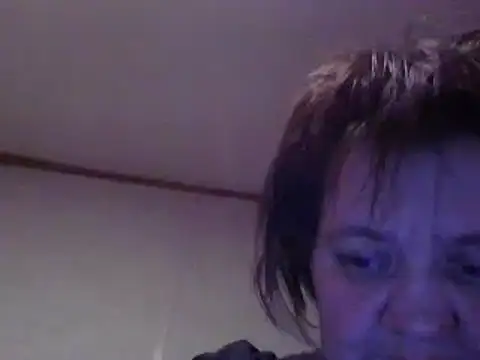 Snapshot of BBWLADY71 chatting on February 3, 6:45 am BBWLADY71 online show from February 3, 6:45 am