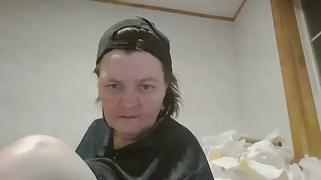 Snapshot of BBWLADY71 chatting on February 11, 12:28 am BBWLADY71 online show from February 11, 12:28 am