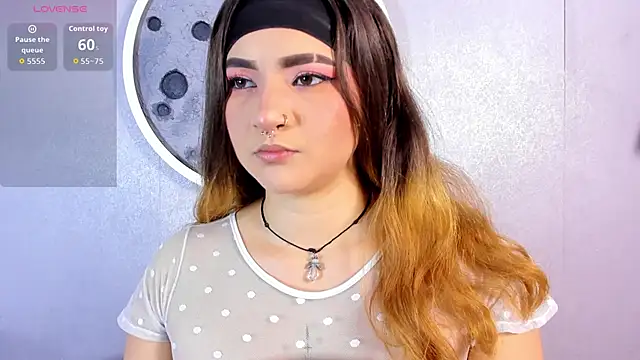 Shanntal  online show from December 2, 7:53 pm