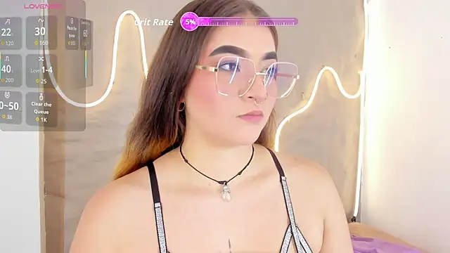 Shanntal  online show from February 18, 7:10 pm